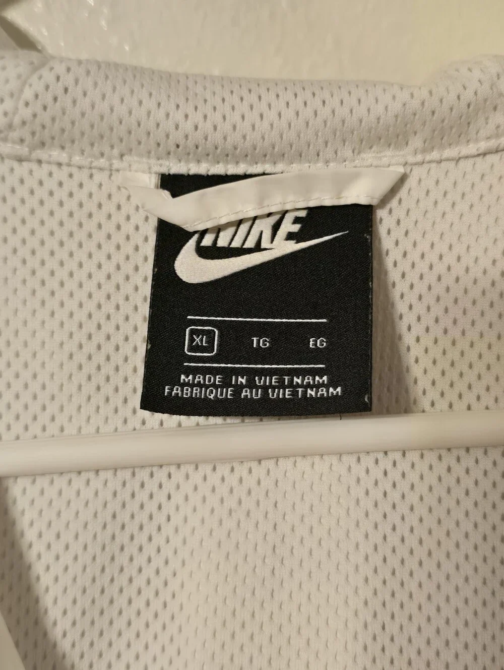 Nike Sportswear Windrunner Jacket Girls XL 16-18 (Fits Womens S/M) Pink White